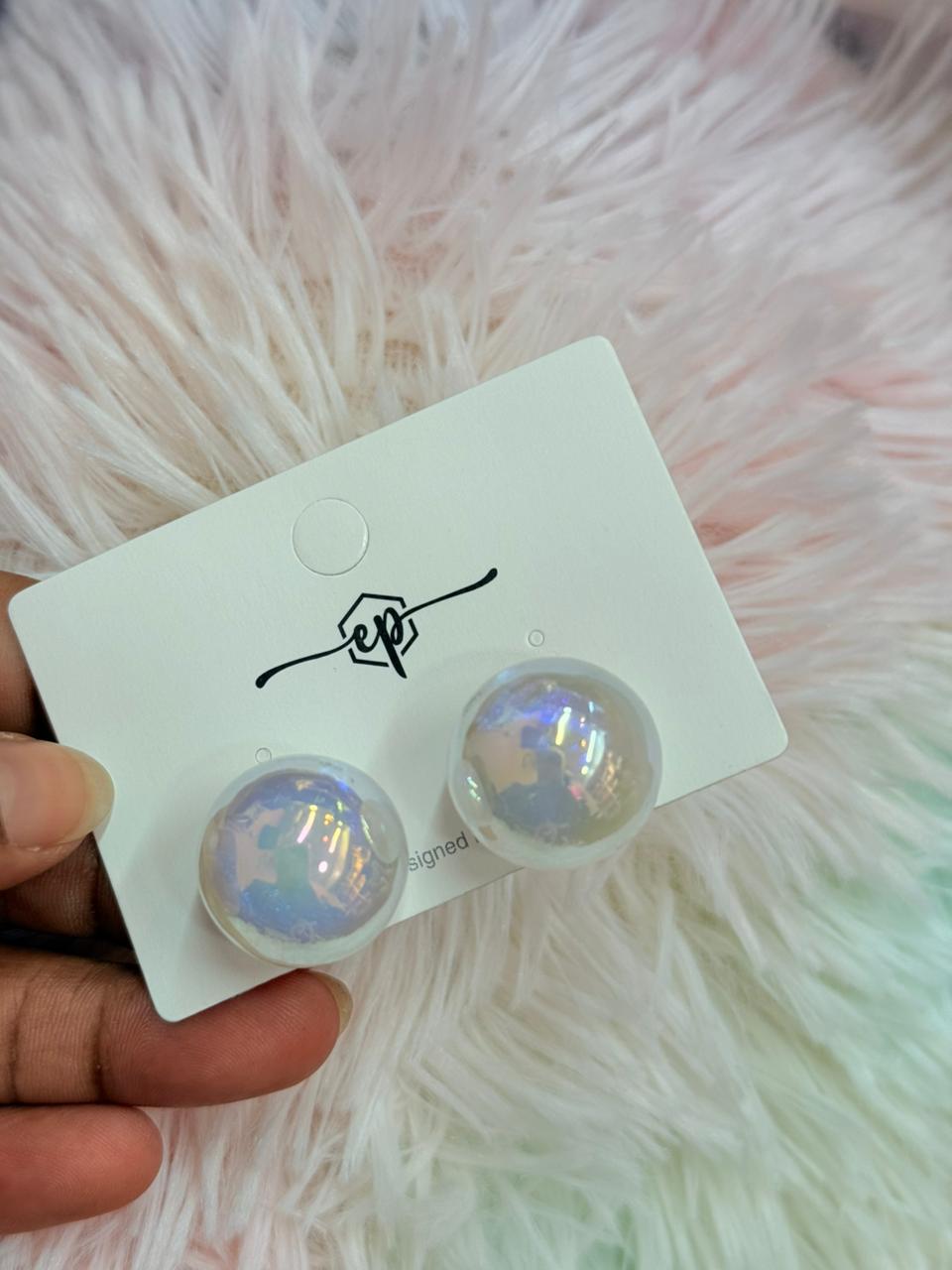 BIG PEARL EARRING